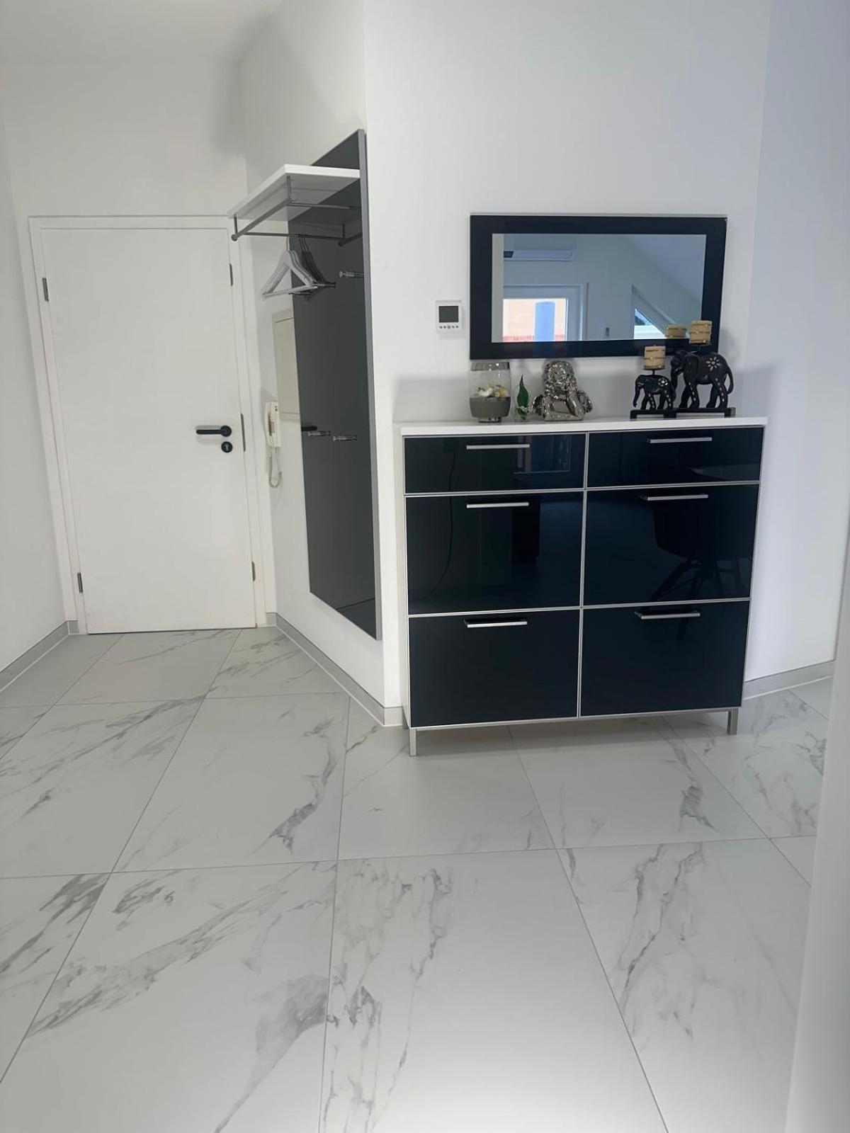 Flexible, Schoene Und Gut Aussehende Feriensuite Reutlingen Buitenkant foto