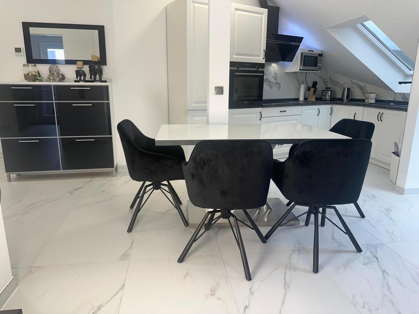 Flexible, Schoene Und Gut Aussehende Feriensuite Reutlingen Buitenkant foto