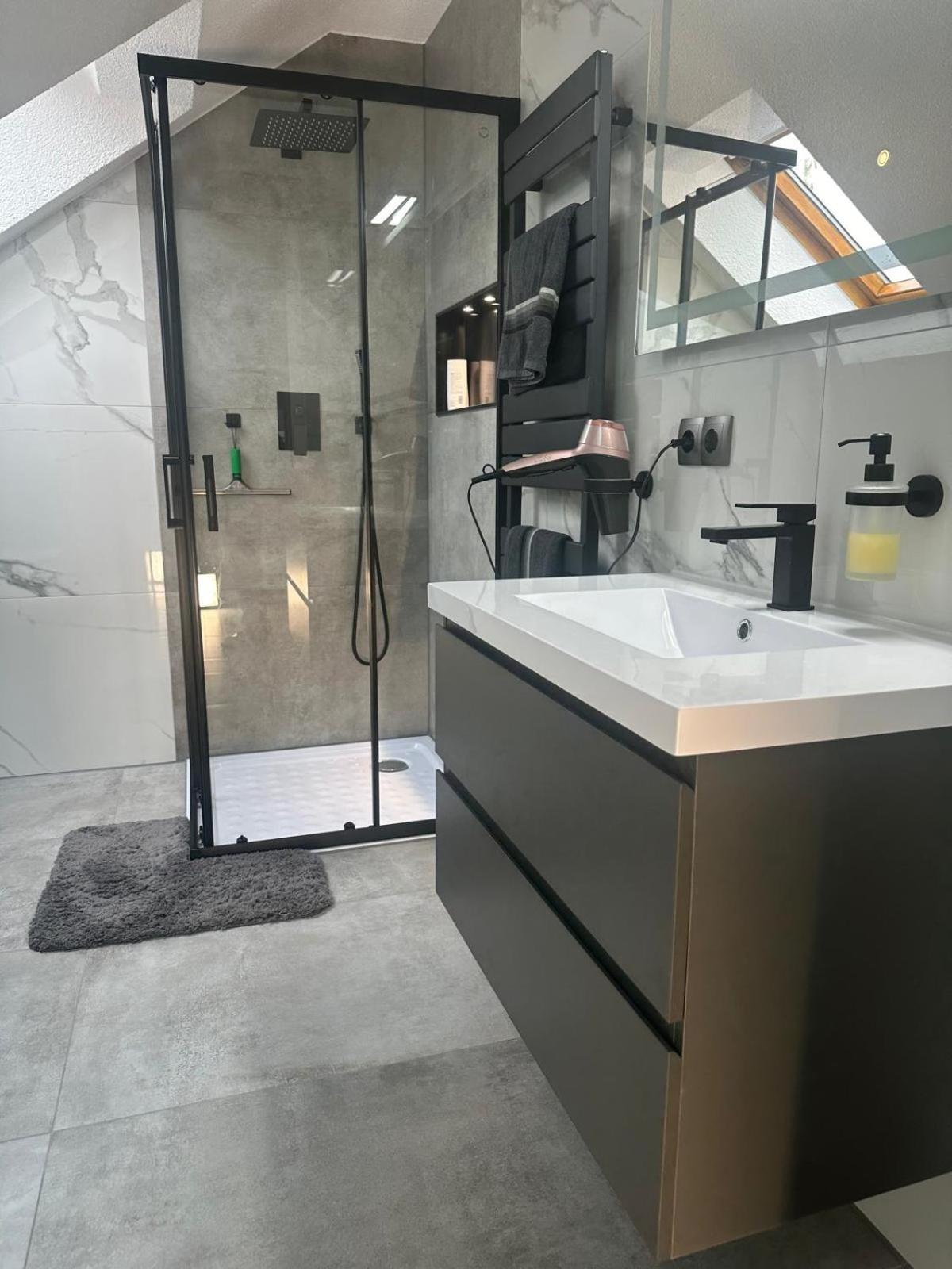 Flexible, Schoene Und Gut Aussehende Feriensuite Reutlingen Buitenkant foto