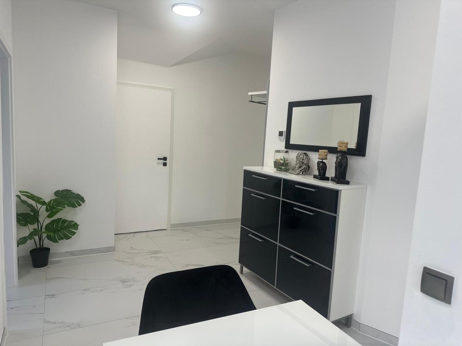 Flexible, Schoene Und Gut Aussehende Feriensuite Reutlingen Buitenkant foto